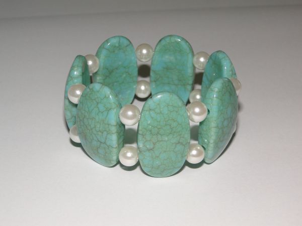 Pulseira Pastilha turquesa com pérolas - Resina